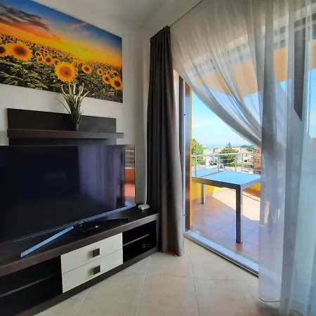 Girasole Apartment Premantura